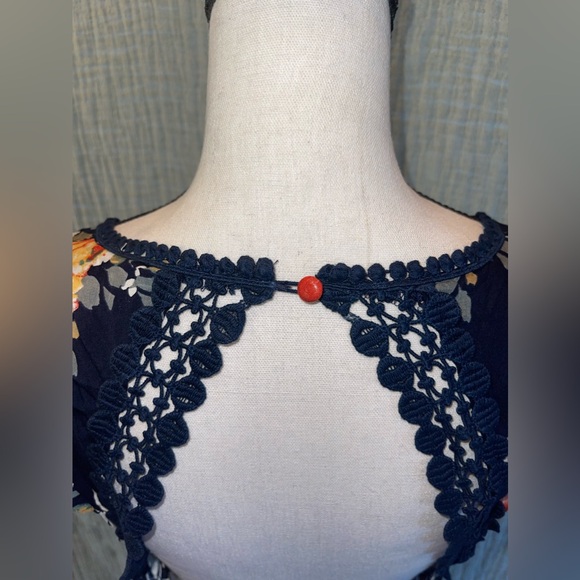 3/$25 NWT LUXXEL Floral hi-low Dress SZ Lrg - Picture 8 of 14